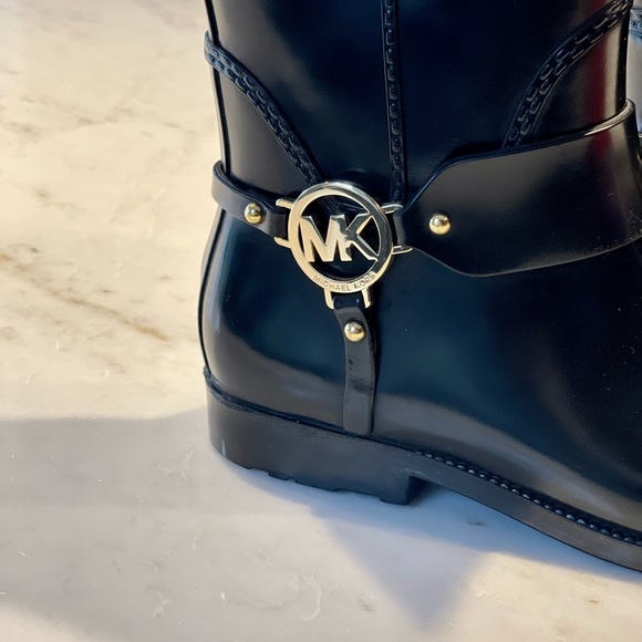 Michael Kors Rainboots - Size 8 - Picture 4 of 10